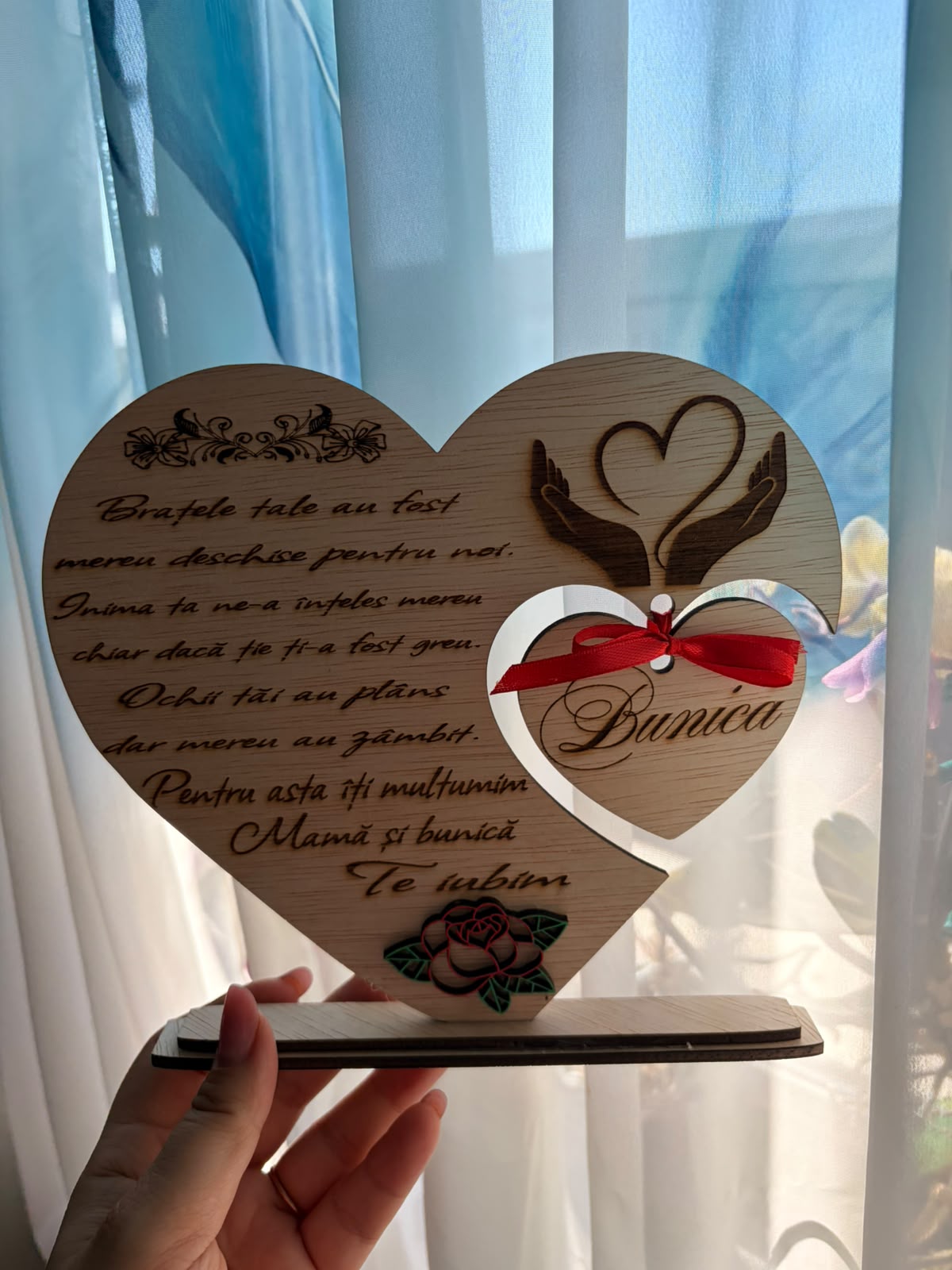 Plachetă Decorativă Personalizată din Lemn în Formă de Inimă – „Pentru Mama și Bunica” – Kasem Studio - imagine galerie