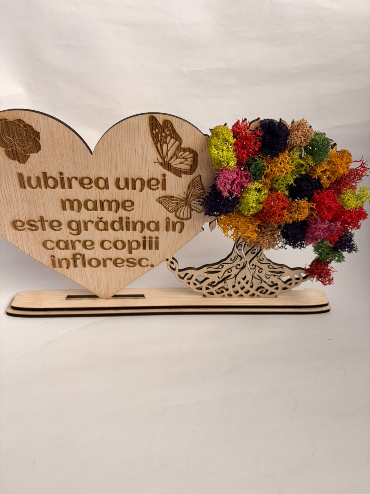 Decorațiune 3D din Lemn – Inimă și Arbore cu Mușchi Stabilizat Colorat – Kasem Studio - imagine galerie