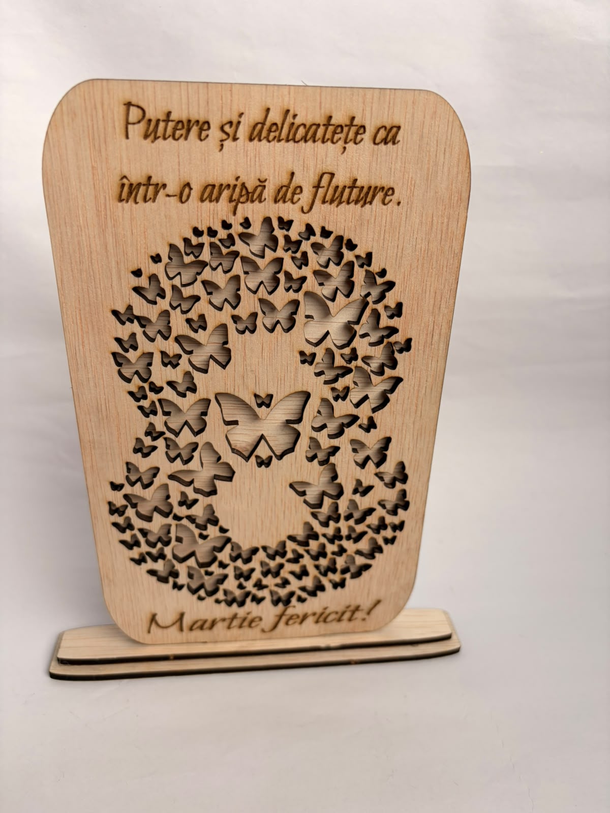Plachetă Decorativă cu Cifră 8 din Fluturi decupați laser – Kasem Studio - imagine galerie