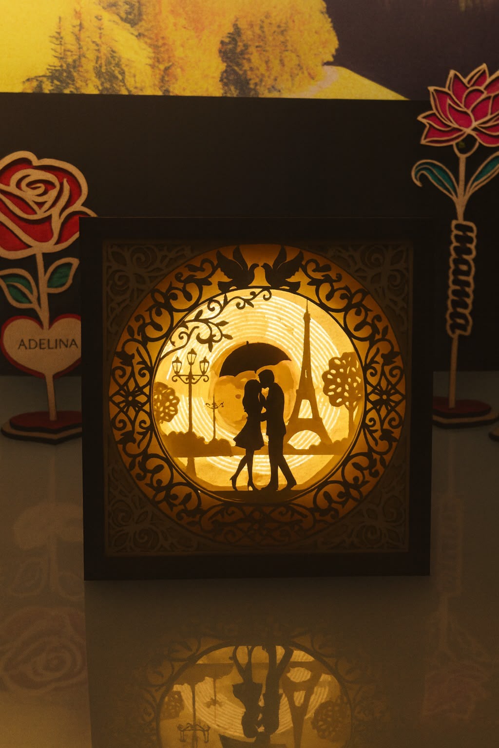 Tablou Luminos 3D din Lemn cu Design Romantic și Iluminare LED (Model Paris) – Kasem Studio - imagine galerie