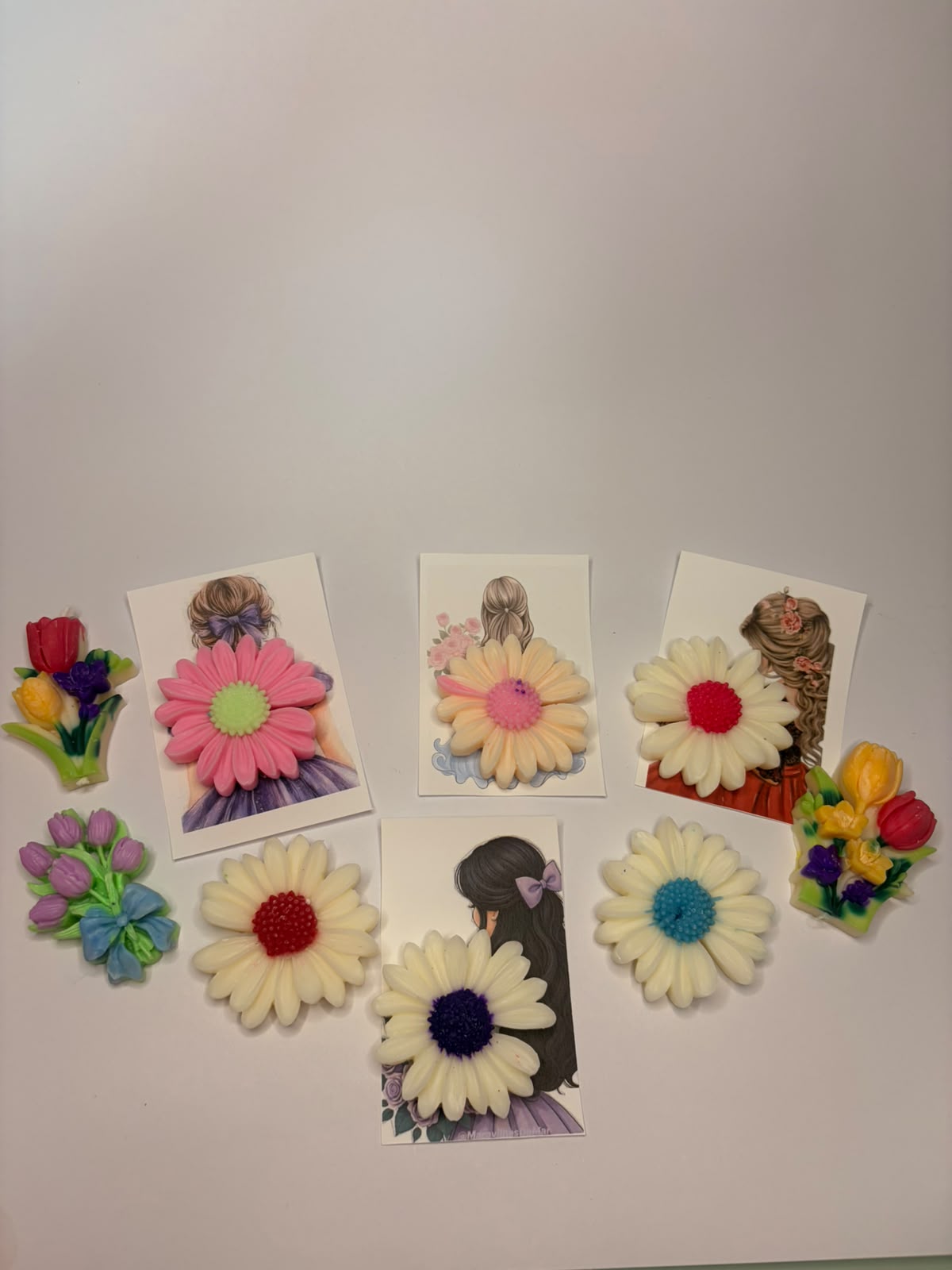 Colecție Mărțișoare și Mărturii Handmade – Lumânări Parfumate cu Design Floral și Personalizare – Kasem Studio - imagine galerie
