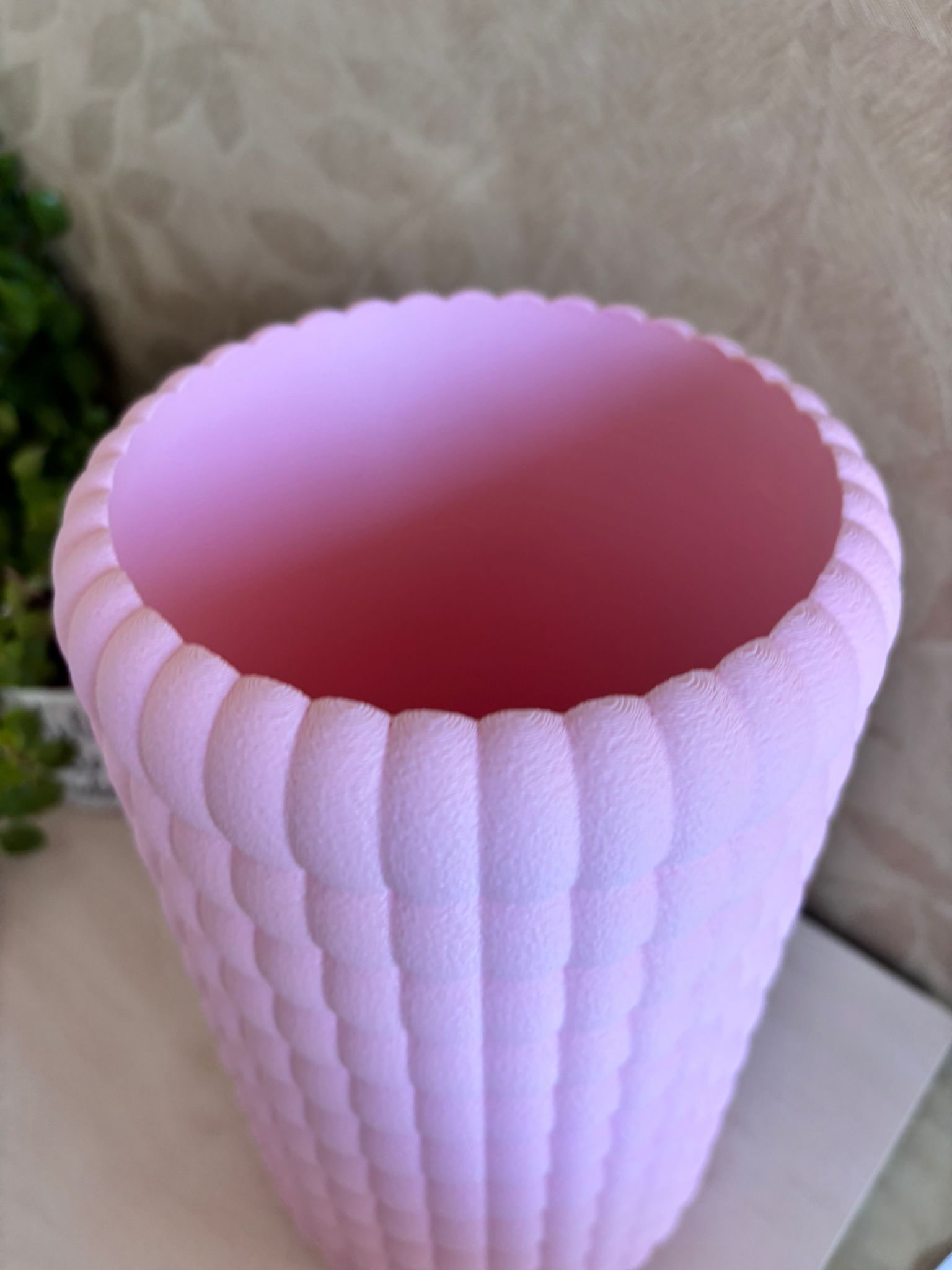 Vază Decorativă 3D Texturată – Design Geometrizat în Relief și Nuanță Pastel - imagine galerie