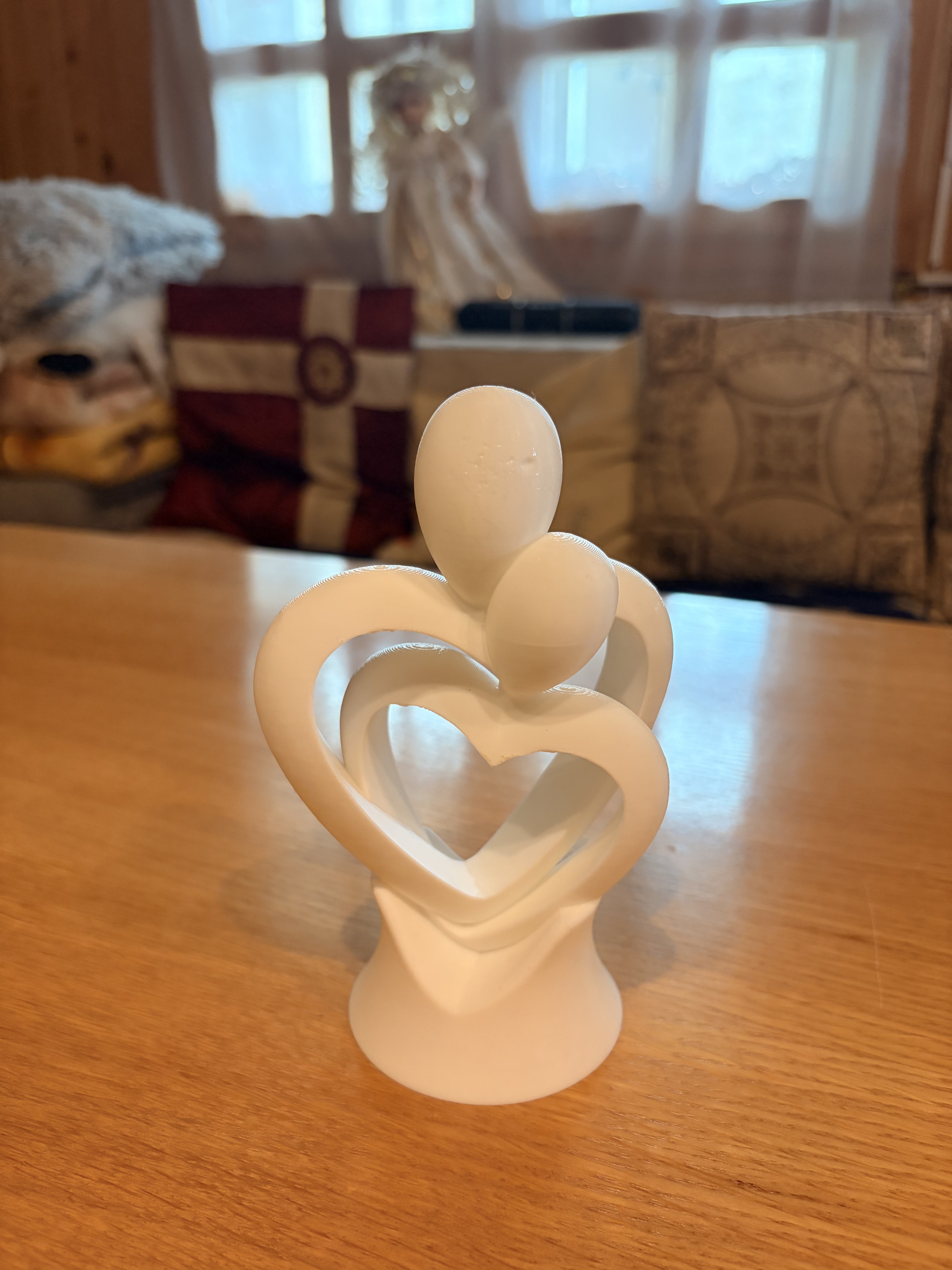 Figurină decorativă Familie cu Inimă – Simbolul Iubirii - imagine galerie
