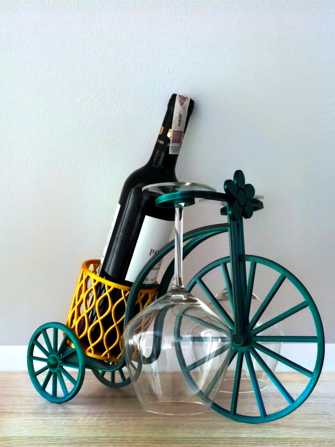 Suport pentru sticle în formă de tricicletă decorativă – Verde & Auriu - imagine galerie