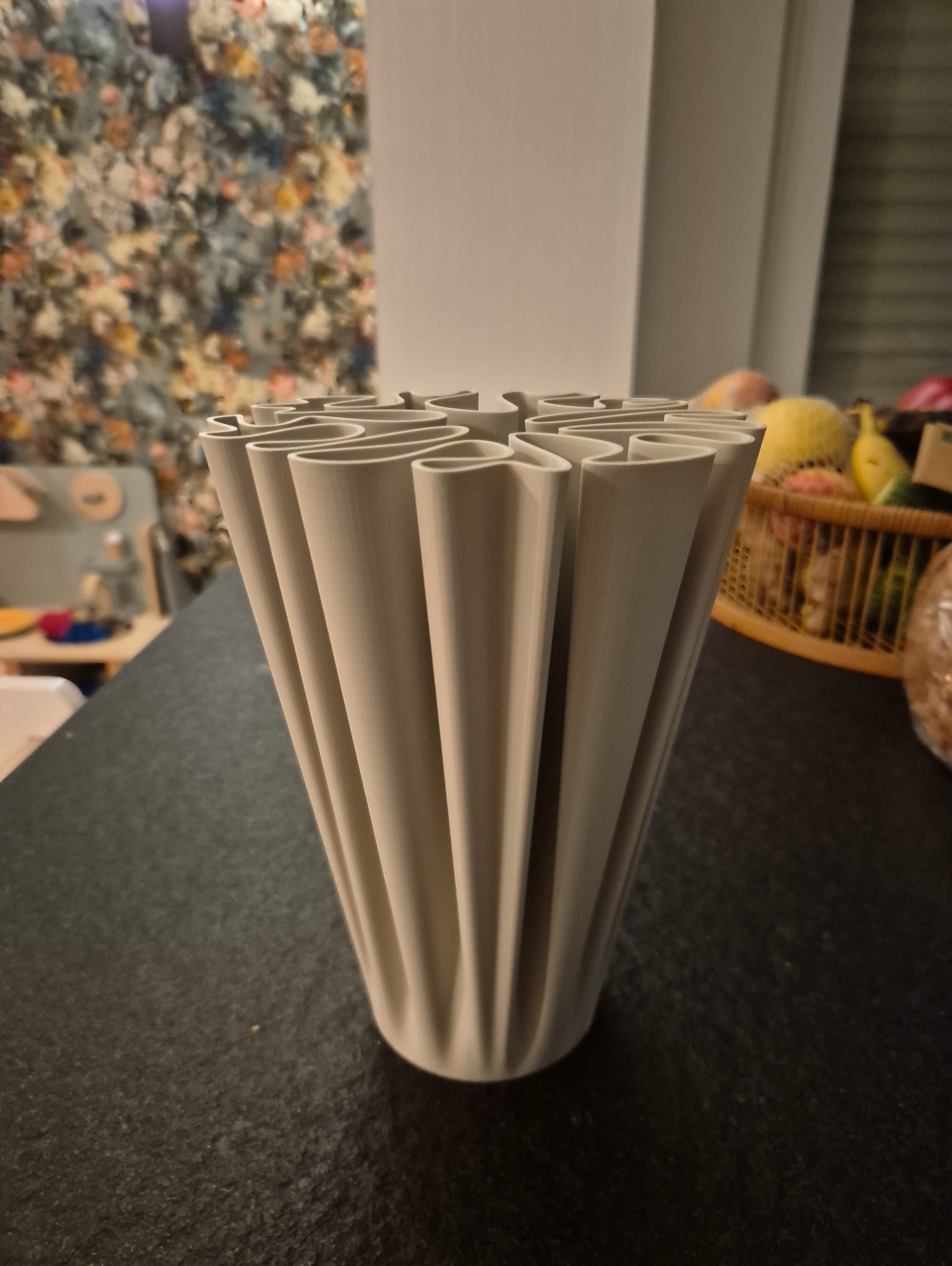 Vază decorativă 3D plisată - imagine galerie