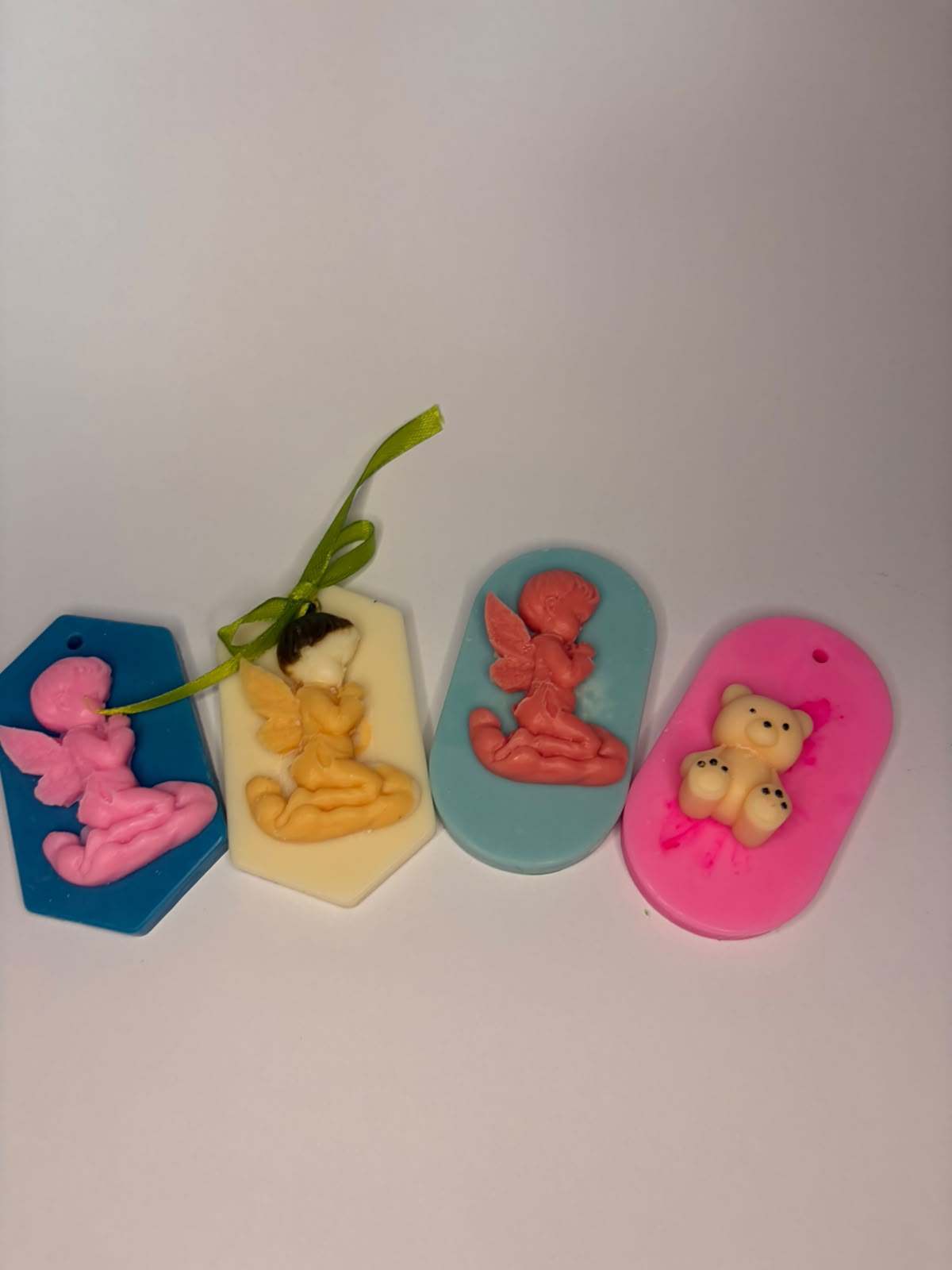 Colecție Mărțișoare și Mărturii Handmade – Lumânări Parfumate cu Design Floral și Personalizare – Kasem Studio - imagine galerie