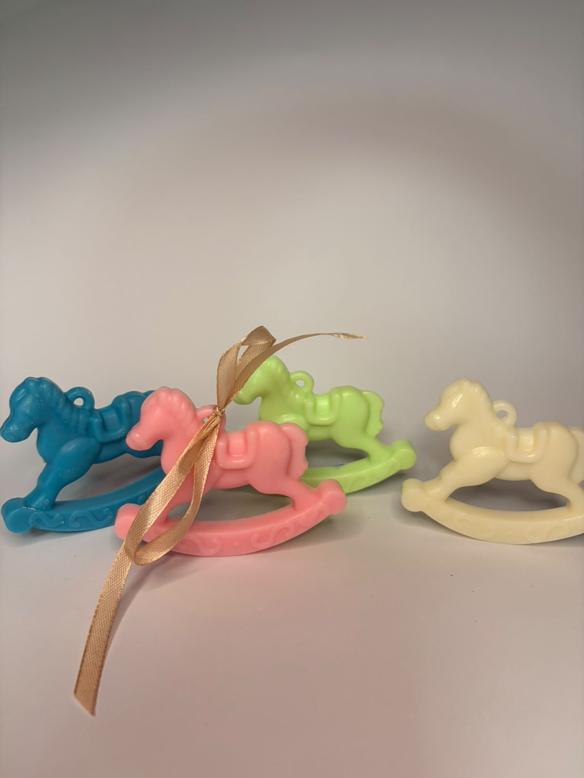 Colecție Mărturii Handmade – Lumânări și Figurine Personalizate pentru Botez și Evenimente – Kasem Studio - imagine galerie