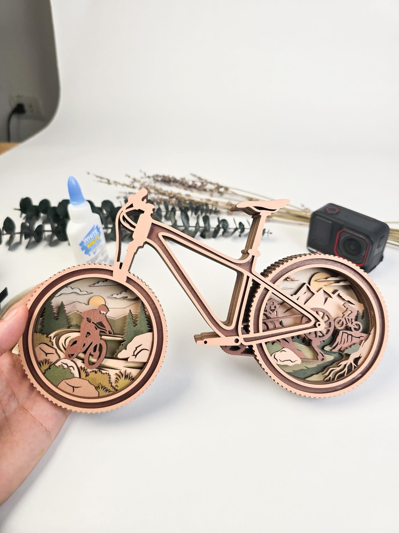 Decorațiune 3D din Lemn – Bicicletă Mountain Bike & Peisaj Montan