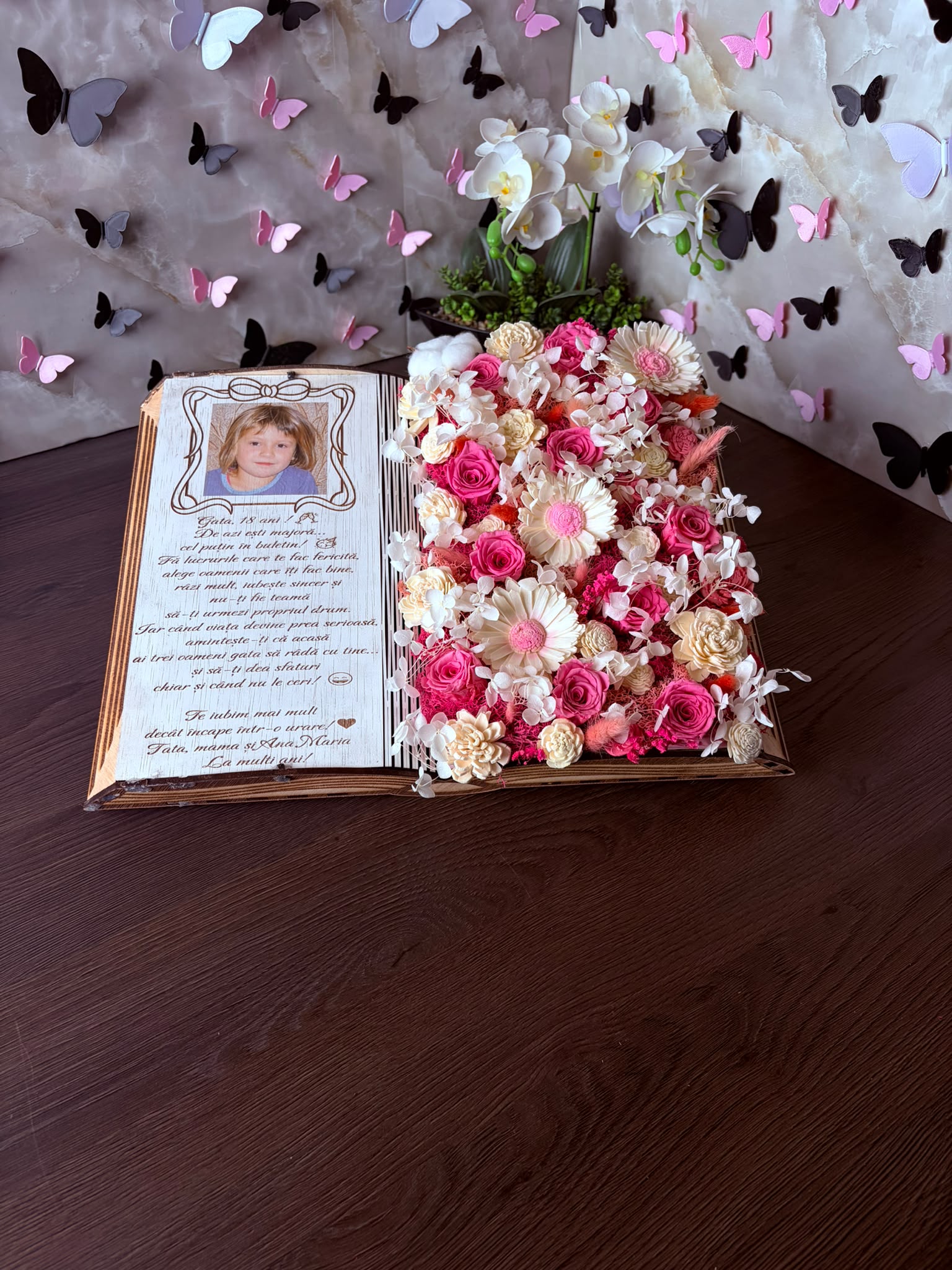 Carte decorativă personalizată cu flori criogenate și stabilizate