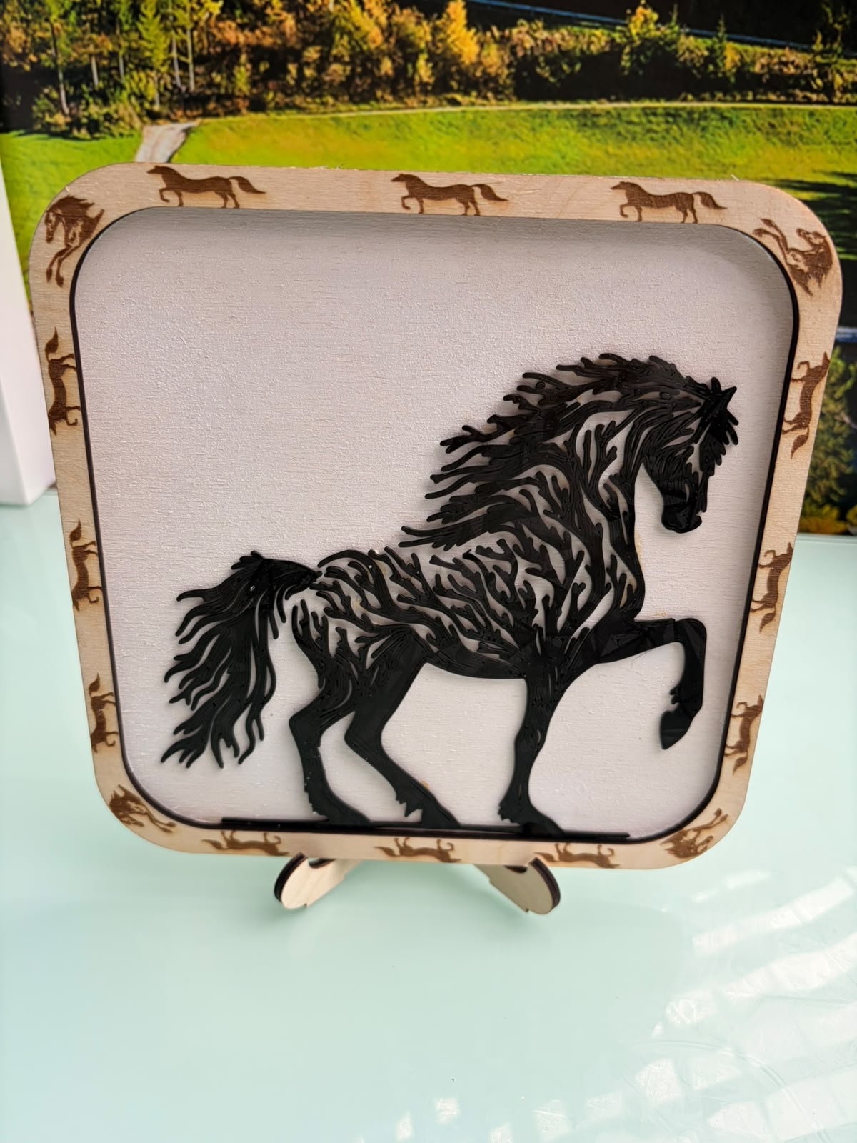 Tablou Decorativ Hibrid Laser & 3D din Lemn – Design Cal (Piesă de Artă Personalizabilă)