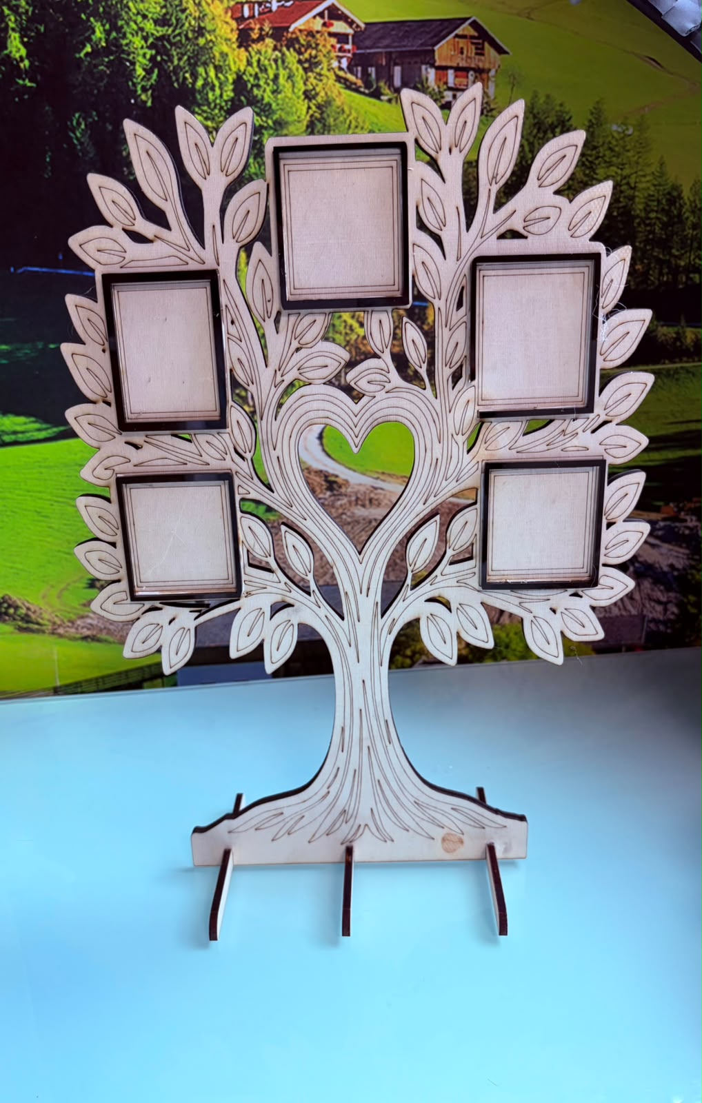 Suport Foto Decorativ „Arborele Genealogic” din Lemn – Rame Multiple (Gravură Laser)