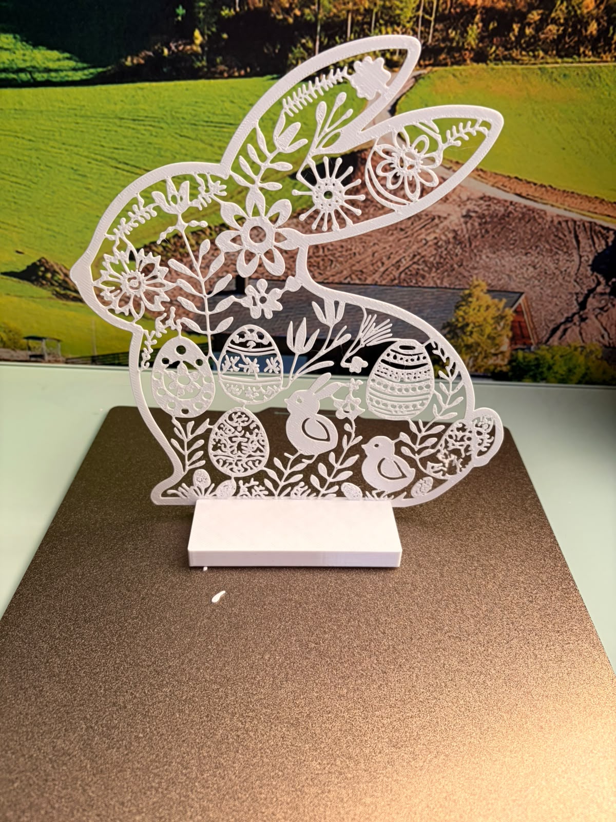 Ornament 3D Printat – Iepuraș Decorativ cu Motive Florale și ouă de Paște – Kasem Studio
